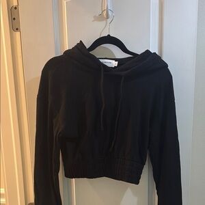 TALENTLESS Black Relaxed Crop Sweatshirt